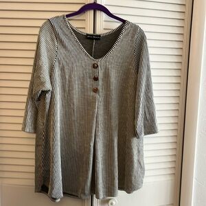Star Vixen  Flared 3/4 sleeve striped top